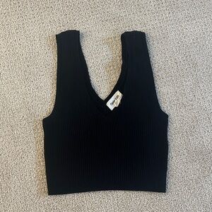 Black Ribbed V-Neck cropped tank sweater Top
